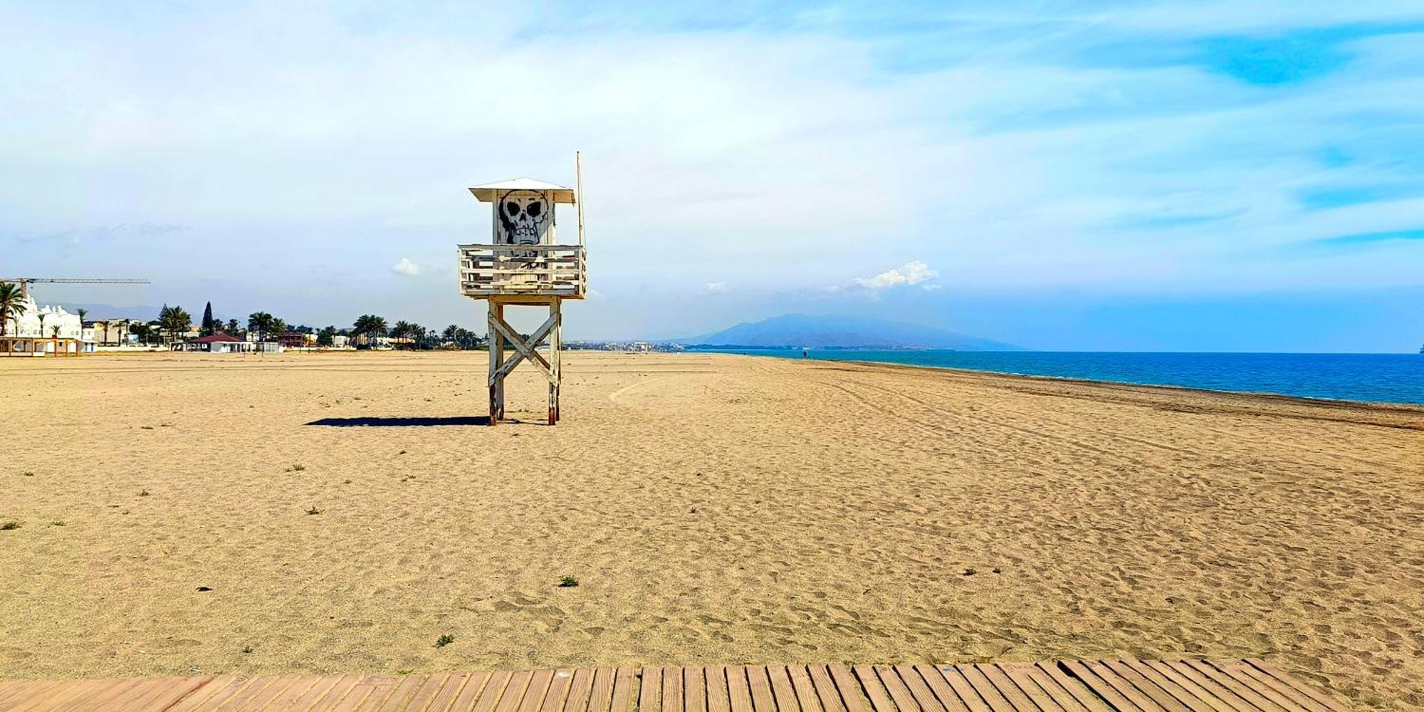 Duplex En A 200m De La Playa Apartment *